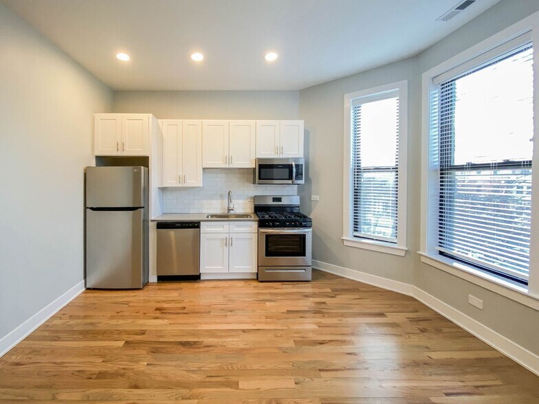 Building Photo - 2111 N Sedgwick St