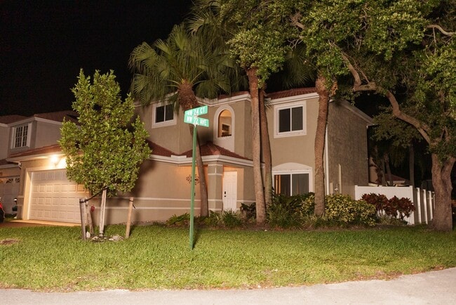 Building Photo - 7251 NW 24th Ct