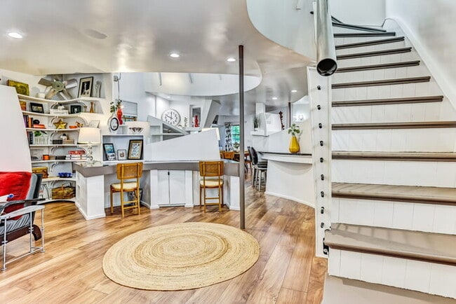 Building Photo - Design on Duffy