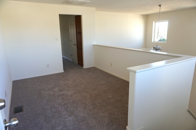 Building Photo - Amazing 3 Bedroom! Great location! Across ...