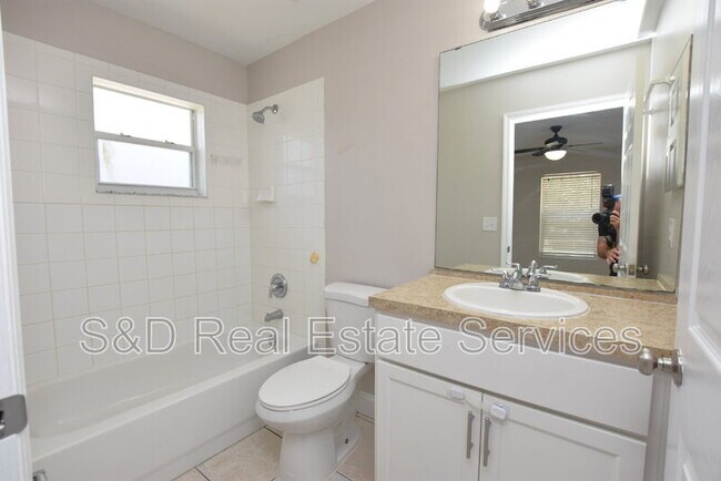 Building Photo - 1723 Pilchard Dr