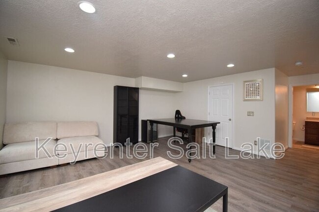 Building Photo - 10533 S Oquirrh Lk Rd