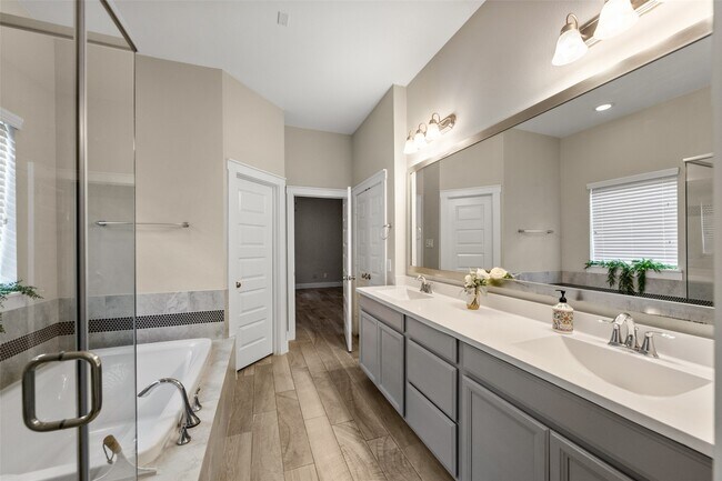 Building Photo - 16815 Osprey Bend Dr