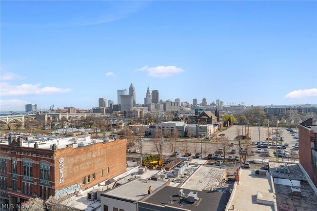 Building Photo - 1951 W 26th St