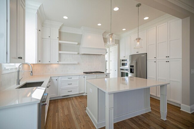 Building Photo - 3013 Long Br Cir
