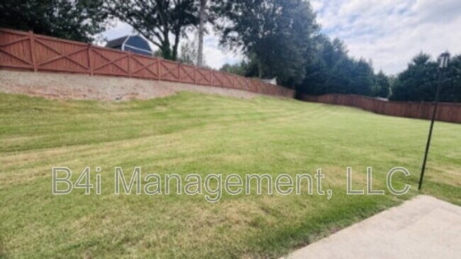 Building Photo - 3025 Bridgehaven Ct