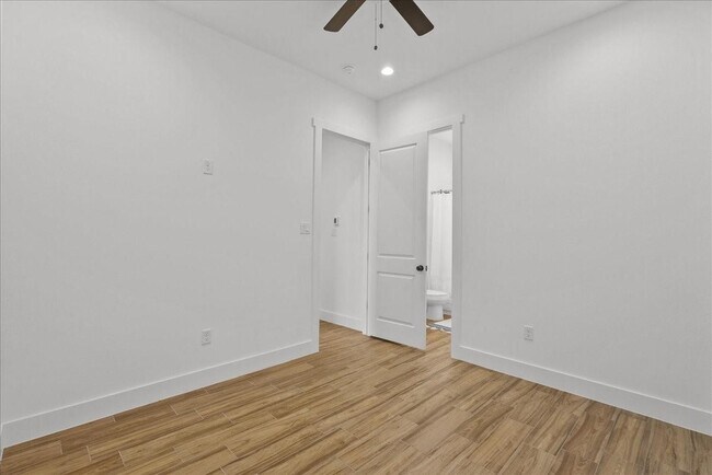 Building Photo - 266 Rd 66111