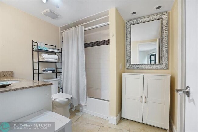 Building Photo - 3800 Galt Ocean Dr