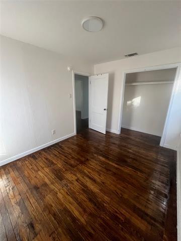 Building Photo - 210 Clyde St