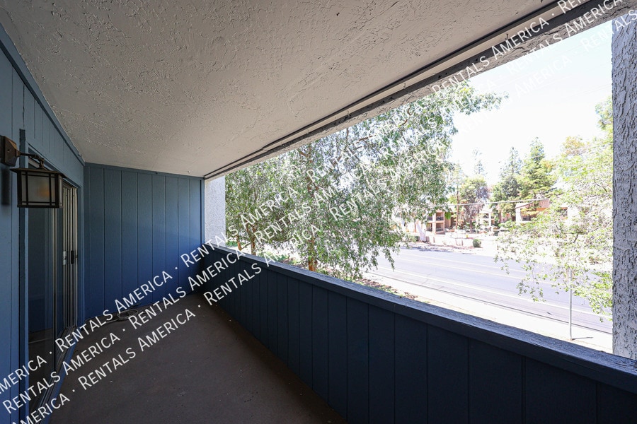 Building Photo - 4608 W Maryland Ave