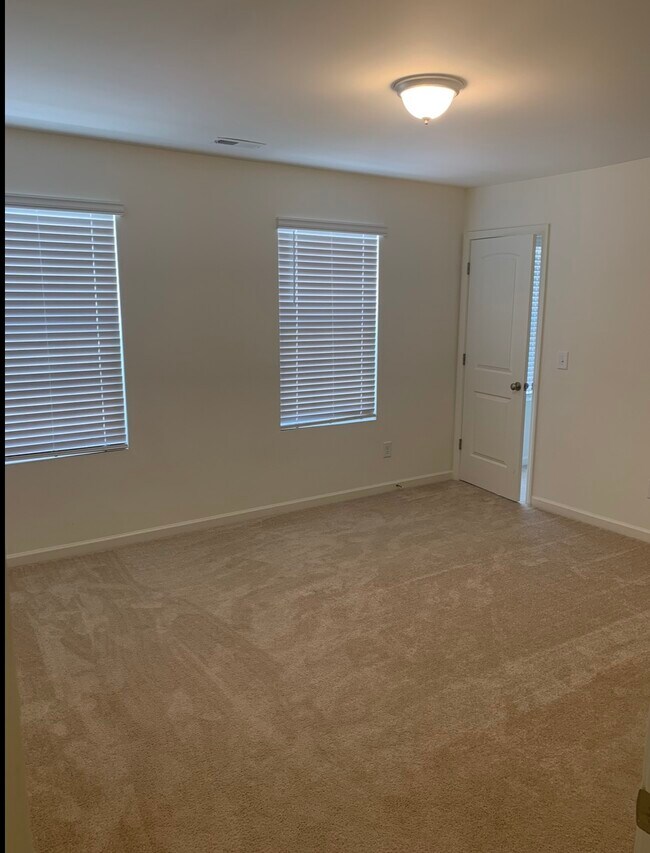 Building Photo - 3512 Slippery Elm Dr