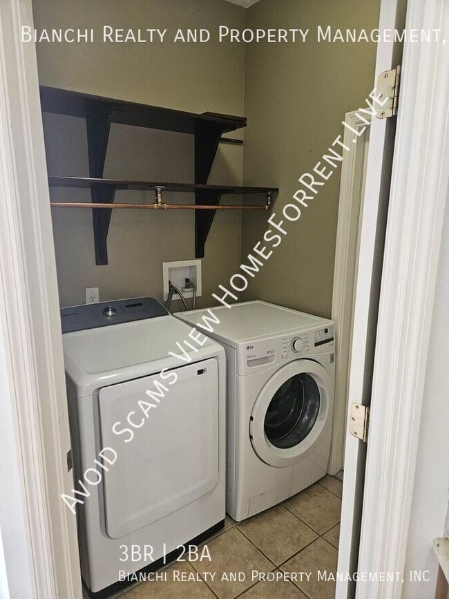 Building Photo - 16735 Shanlow Ct