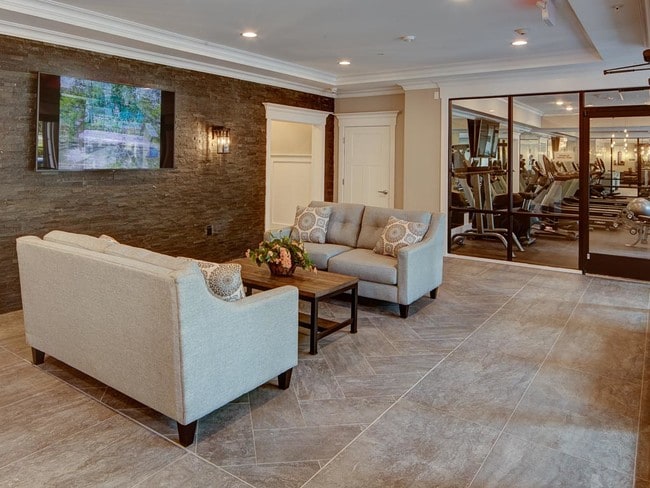 Building Photo - 1701 Springfield Ave