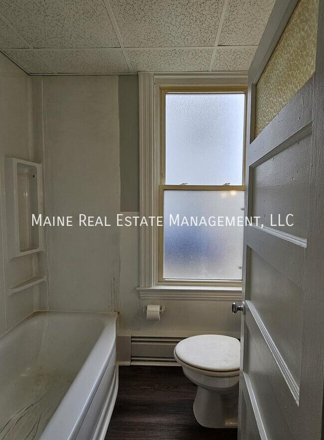 Building Photo - 31-33 Pine St. Unit
