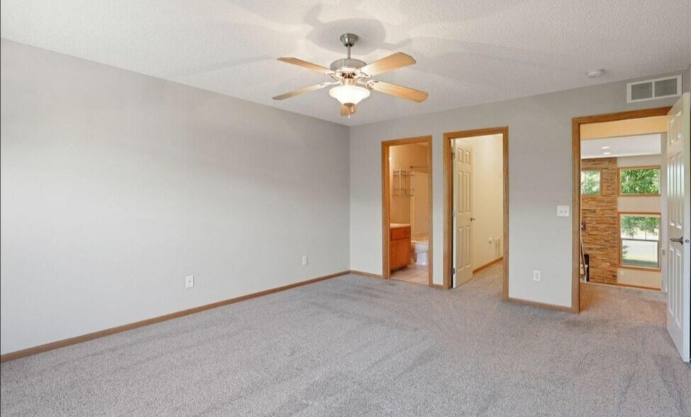 Master bedroom, walk in closet and master bath. - 8437 W 149th St