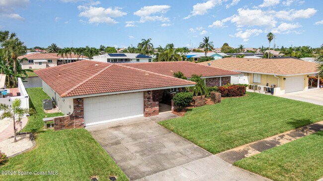 Building Photo - 419 St Georges Ct