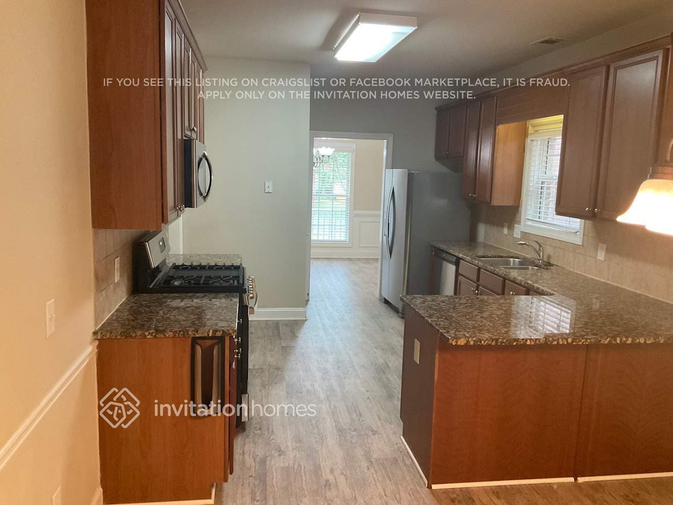 Building Photo - 808 Pine Cove Dr SW