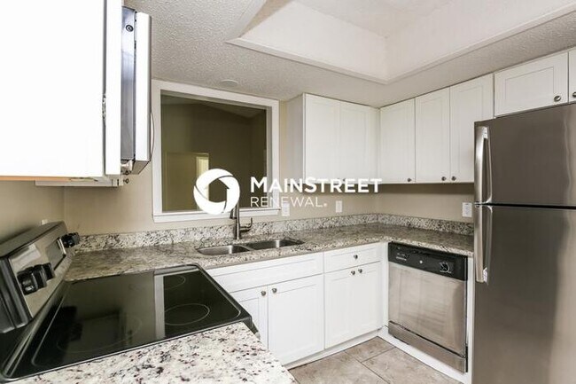 Building Photo - 3 Bedroom Pet-Friendly Home in DeSoto, TX with Main Street Renewal