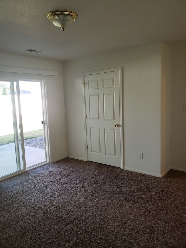 Building Photo - 1733 Christopher Way