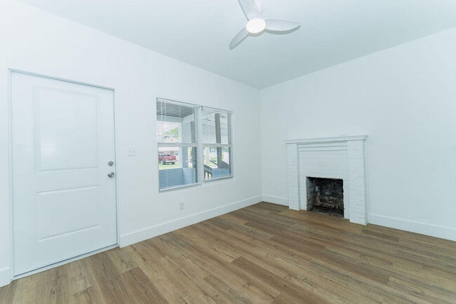 Building Photo - 624 S 12th St
