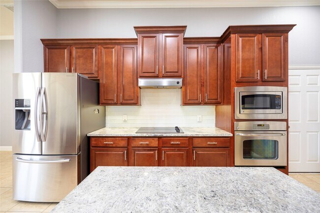 Building Photo - 6743 Honeycrest Lane