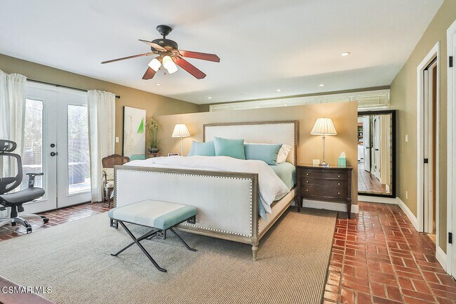 Building Photo - 31944 CA-1