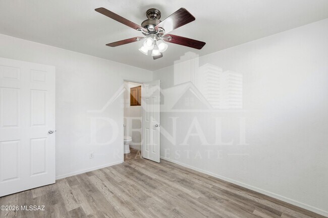 Building Photo - 3801 N 4th Ave