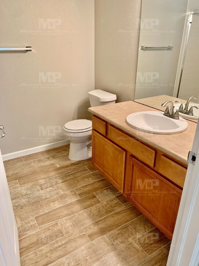 Building Photo - 4825 Hahns Peak Dr