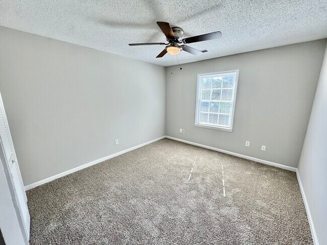 Building Photo - 5426 Gatehoyse Drive