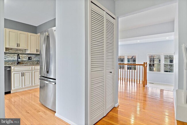 Building Photo - 9553 Cherry Oak Ct