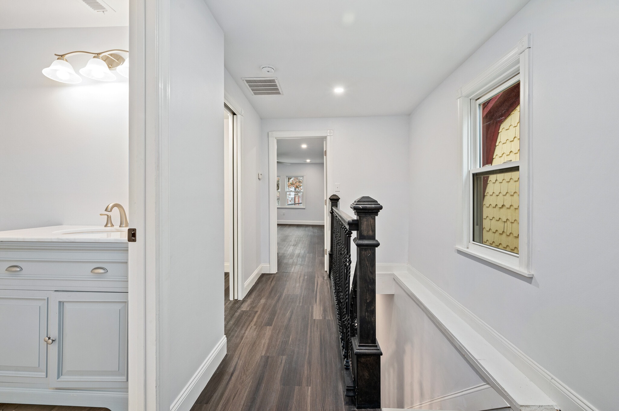 Building Photo - 318 Laurel St