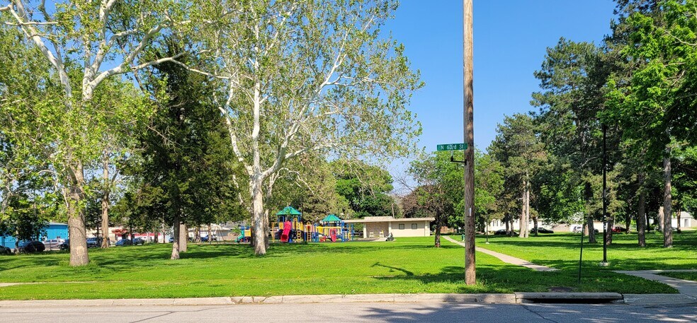 Park - 6240 Ballard Ave