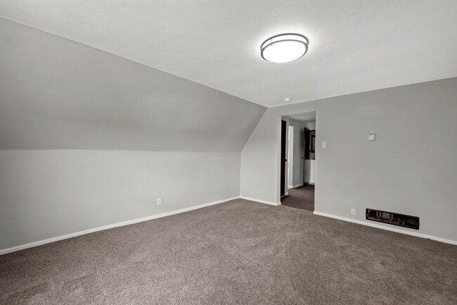 Building Photo - 1025 Brownsville Rd