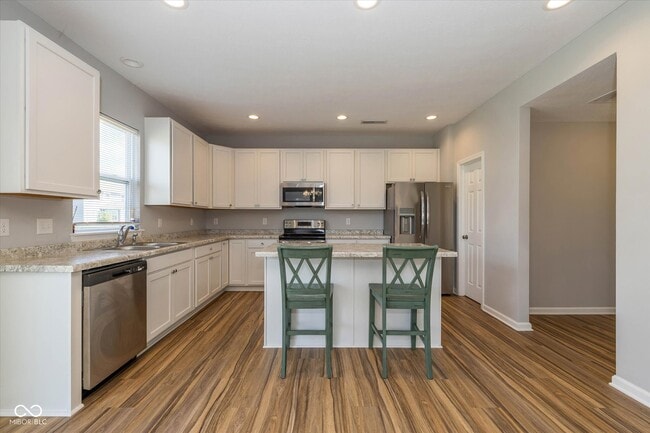 Building Photo - 6792 Highland Way