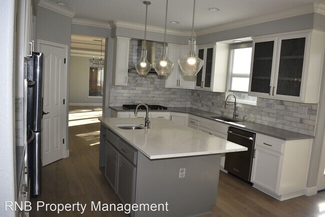Building Photo - 5 br, 4.5 bath House - 5061 Ashley Woods D...
