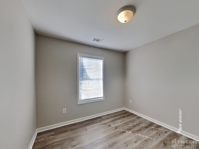 Building Photo - 365 McGiboney Ln