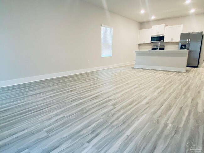 Building Photo - 9908 Starling Dr