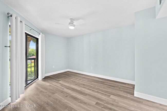Building Photo - 551 S Brevard Ave