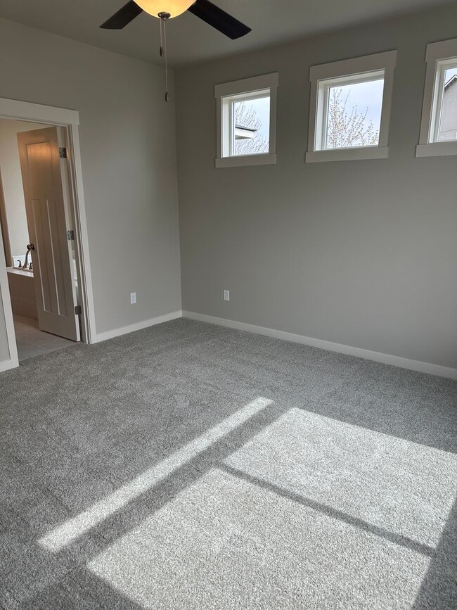 Building Photo - Alderbrook Homes, New Construction, XL Home for Rent!