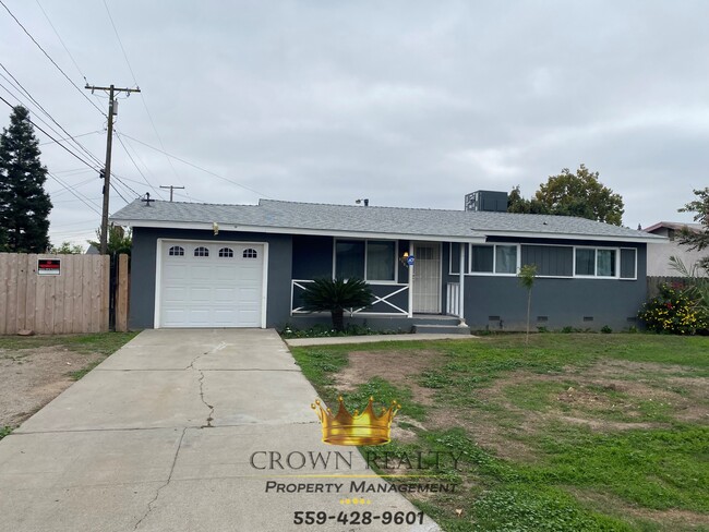 Building Photo - 1129 W Tulare Ave