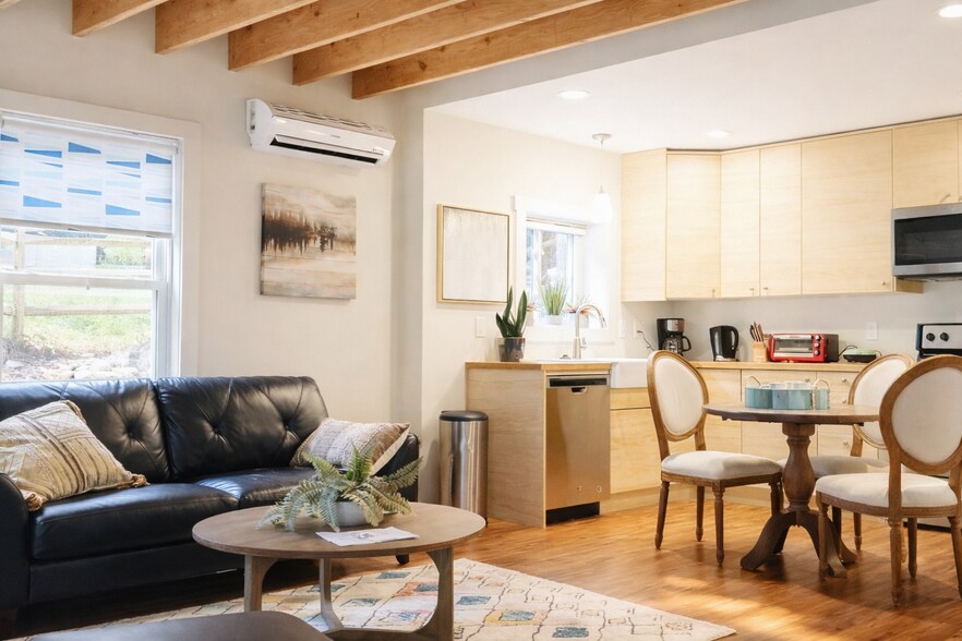 Building Photo - 156 Jonestown Rd