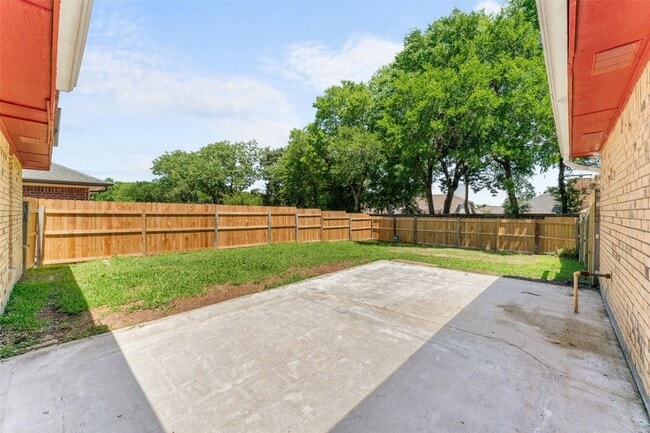 Building Photo - 5406 Meadow Vista Ln