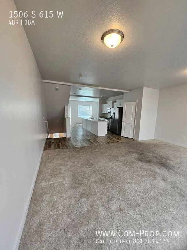 Building Photo - 1506 615 W