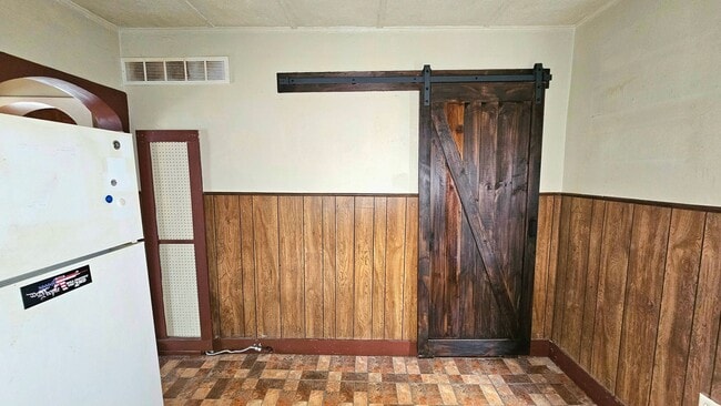 Building Photo - 490 Grand St