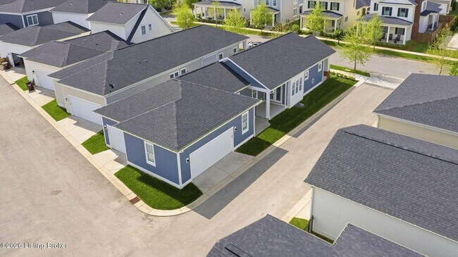 Building Photo - 6204 Moonseed St