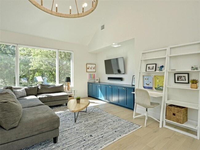 Building Photo - 304 Westwood Terrace