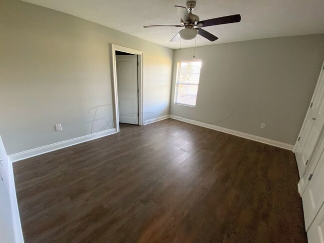 Building Photo - 191 Gilmore Rd