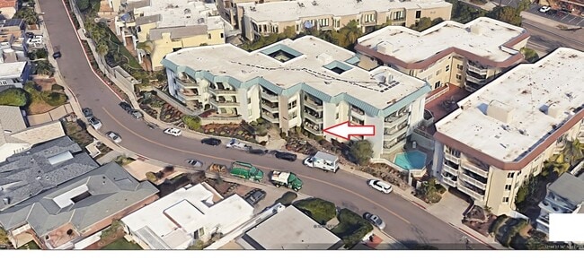 Building Photo - La Jolla, 5383 Chelsea St #104, Beautiful Ocean Views, Controlled Access Building and Parking!