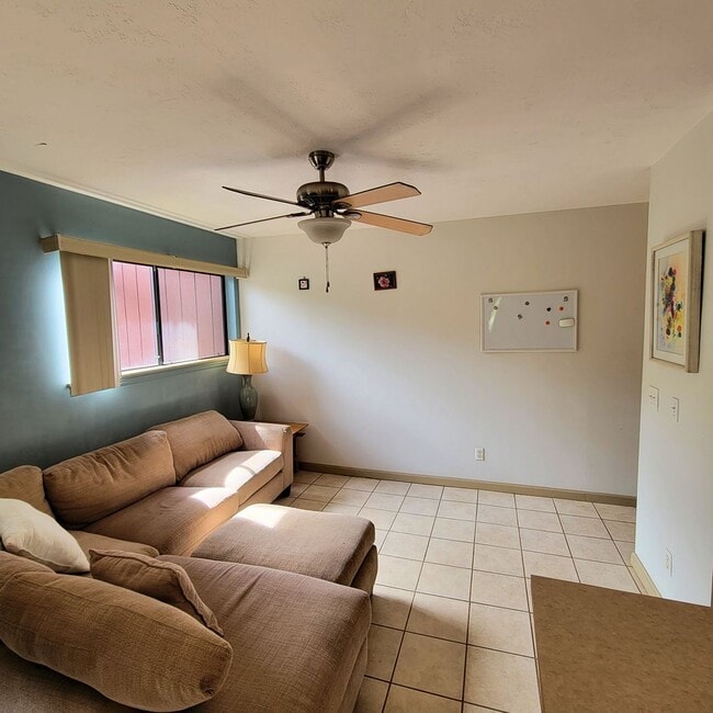Building Photo - Near Charlie Young Beach, Kihei Furnished Condo
