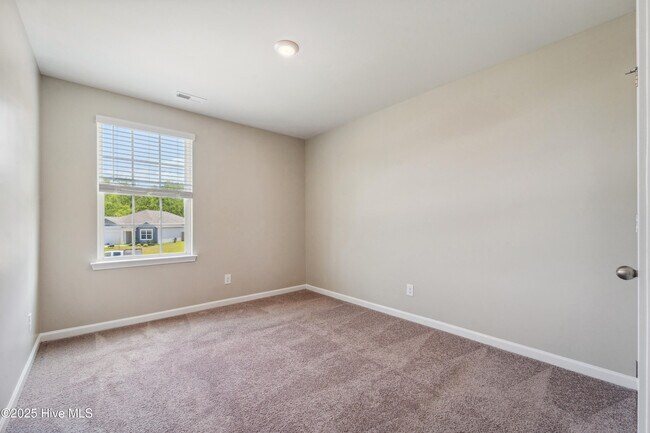 Building Photo - 1140 Carteret Mnr Dr